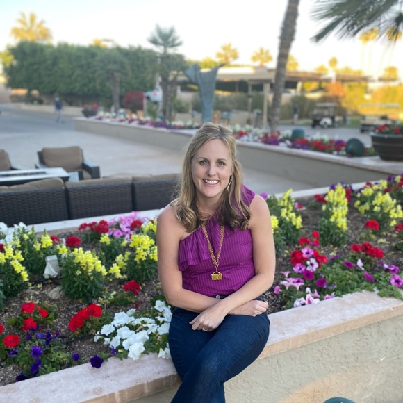 Meet your Posher, Erin - Picture 3 of 5